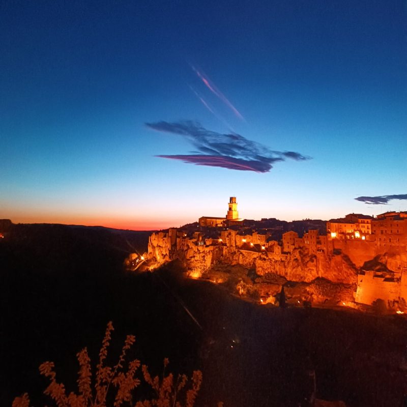 tuscany-garden-pitigliano-degustazioni-Tuscany-Garden-Pitigliano-Terrazza-Panoramica-Degustazione-di-vini-del-territorio-maremma-toscana-cosa-fare-vicino-alle-terme-di-saturnia tuscany-garden-pitigliano-degustazioni-Tuscany-Garden-Pitigliano-Terrazza-Panoramica-Degustazione-di-vini-del-territorio-maremma-toscana-cosa-fare-vicino-alle-terme-di-saturnia